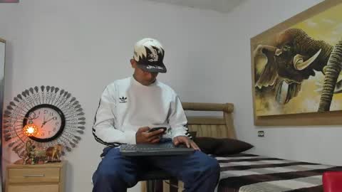 Snapshot of mr_stiven_ chatting on May 2, 3:00 am mr_stiven_ online show from May 2, 3:00 am