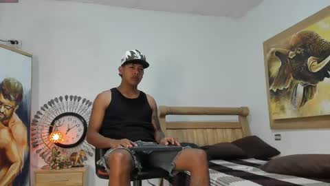 Snapshot of mr_stiven_ chatting on May 5, 2:52 am mr_stiven_ online show from May 5, 2:52 am