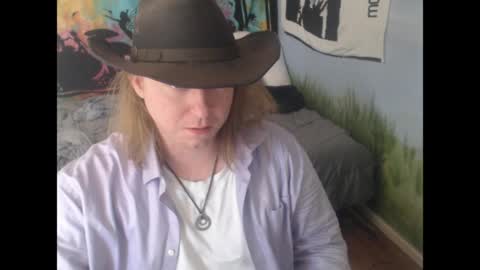 mr_strawberry online show from March 22, 4:54 pm