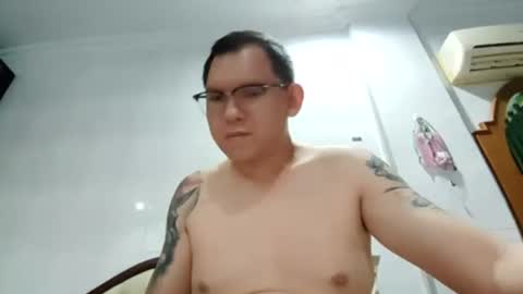 Snapshot of mr_thick89 chatting on October 8, 3:20 pm mr_thick89 online show from October 8, 3:20 pm