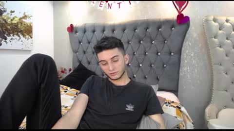 Snapshot of mr_williseo chatting on February 13, 11:15 pm williseo online show from February 13, 11:15 pm