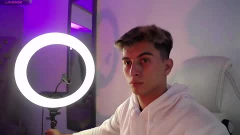 Snapshot of mr_williseo chatting on September 12, 7:58 pm williseo online show from September 12, 7:58 pm