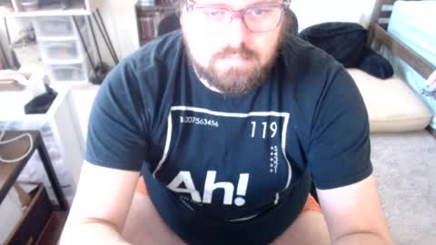 Snapshot of mrbigbear66 chatting on June 18, 2:43 pm mrbigbear66 online show from June 18, 2:43 pm