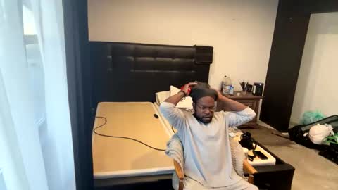 Snapshot of mrbigdthomas chatting on March 8, 2:54 pm MrBigDThomas online show from March 8, 2:54 pm