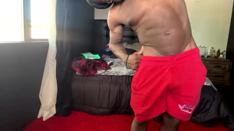 Snapshot of mrbigdthomas chatting on March 24, 4:34 pm MrBigDThomas online show from March 24, 4:34 pm