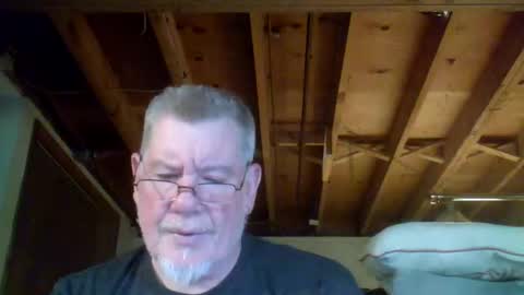 Snapshot of mrblade666 chatting on April 28, 8:58 pm mrblade666 online show from April 28, 8:58 pm