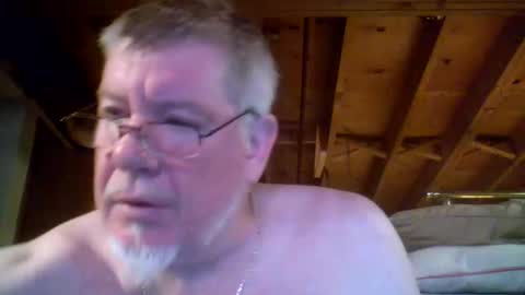 Snapshot of mrblade666 chatting on May 19, 10:21 am mrblade666 online show from May 19, 10:21 am