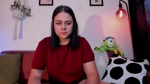 Laura online show from February 2, 9:46 pm