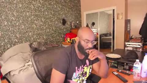 Snapshot of mrchuckdailyxxx chatting on June 30, 5:25 pm Chuck Daily online show from June 30, 5:25 pm