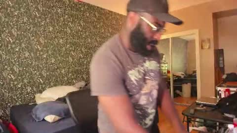 Snapshot of mrchuckdailyxxx chatting on July 12, 9:17 pm Chuck Daily online show from July 12, 9:17 pm
