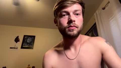 Snapshot of mrcoolguy68 chatting on November 28, 4:42 pm mrcoolguy68 online show from November 28, 4:42 pm