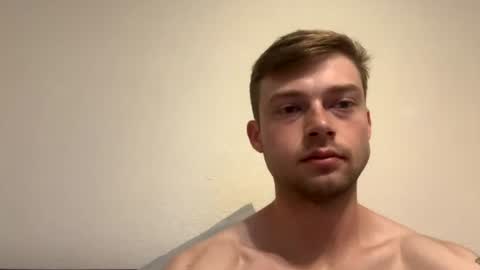 Snapshot of mrcoolguy68 chatting on June 17, 2:18 pm mrcoolguy68 online show from June 17, 2:18 pm