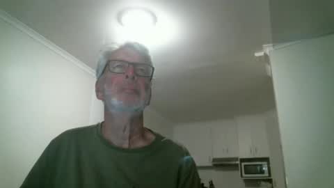 Snapshot of mrcreek1531 chatting on April 29, 12:20 pm mrcreek1531 online show from April 29, 12:20 pm