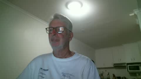 Snapshot of mrcreek1531 chatting on May 2, 7:02 am mrcreek1531 online show from May 2, 7:02 am