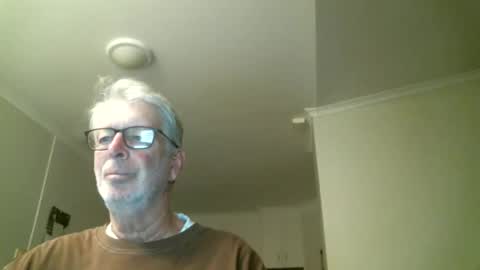 Snapshot of mrcreek1531 chatting on May 28, 7:16 am mrcreek1531 online show from May 28, 7:16 am