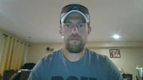 Snapshot of mrcumfixit chatting on July 28, 9:25 pm mrcumfixit online show from July 28, 9:25 pm