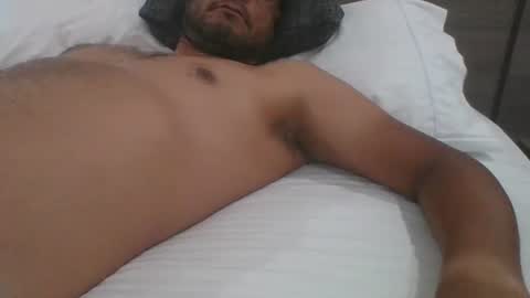 Snapshot of mrdongato01 chatting on December 2, 8:00 pm Gato online show from December 2, 8:00 pm