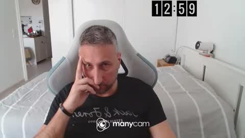 Snapshot of mrdr000 chatting on March 20, 11:59 am mrdr000 online show from March 20, 11:59 am