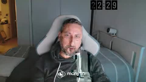 Snapshot of mrdr000 chatting on March 22, 9:29 pm mrdr000 online show from March 22, 9:29 pm