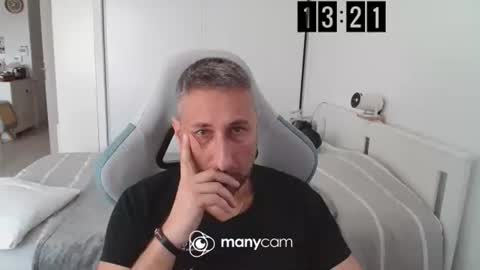 Snapshot of mrdr000 chatting on March 23, 12:20 pm mrdr000 online show from March 23, 12:20 pm