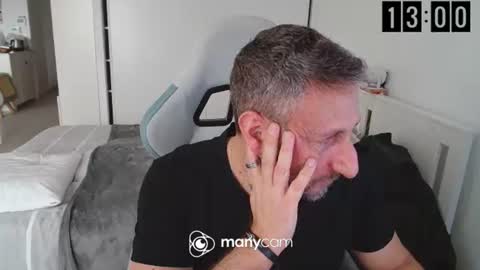 Snapshot of mrdr000 chatting on March 30, 11:00 am mrdr000 online show from March 30, 11:00 am