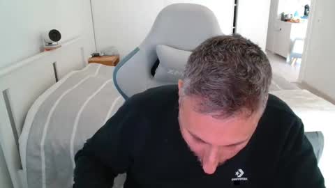 Snapshot of mrdr000 chatting on April 24, 10:39 am mrdr000 online show from April 24, 10:39 am