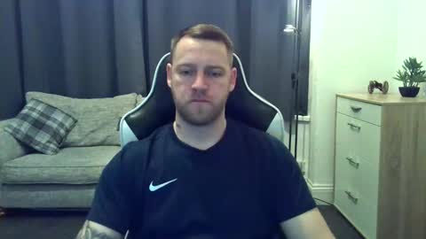 mrengland86566 online show from February 17, 8:04 pm