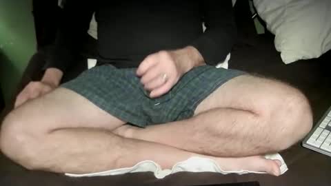 mrericsmith  email hidnnn online show from November 19, 5:40 am