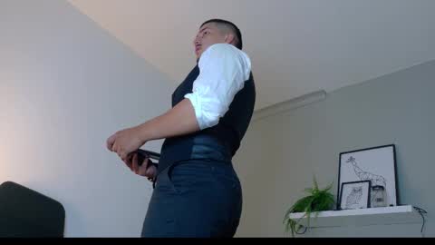 Snapshot of mrfox__ chatting on November 14, 7:45 pm Mr Fox online show from November 14, 7:45 pm