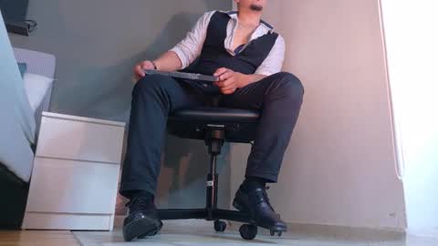 Snapshot of mrfox__ chatting on November 22, 7:35 pm Mr Fox online show from November 22, 7:35 pm