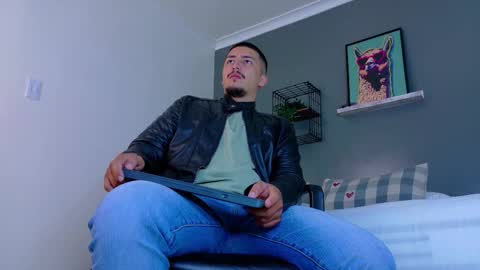 Mr Fox online show from March 6, 11:39 am