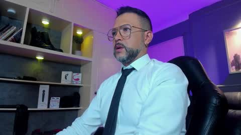 Snapshot of mrfrank_tattoo chatting on February 3, 10:31 am MrFrank. online show from February 3, 10:31 am