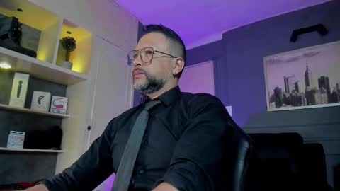 Snapshot of mrfrank_tattoo chatting on February 18, 10:44 am MrFrank. online show from February 18, 10:44 am