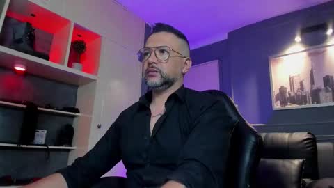 Snapshot of mrfrank_tattoo chatting on February 22, 10:36 am MrFrank. online show from February 22, 10:36 am