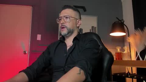 Snapshot of mrfrank_tattoo chatting on February 23, 10:34 am MrFrank. online show from February 23, 10:34 am