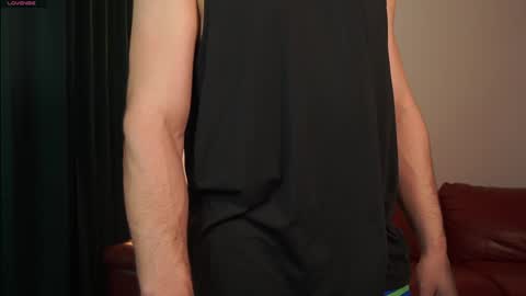 Snapshot of mrgreeneyes01 chatting on April 2, 6:11 am juan luis online show from April 2, 6:11 am