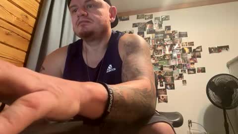 mrhandsome_1 online show from March 4, 3:29 pm