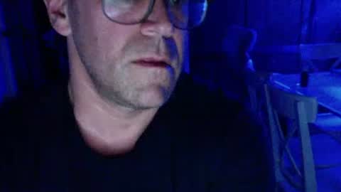 Snapshot of mrhotalot chatting on May 11, 7:33 pm mrhotalot online show from May 11, 7:33 pm