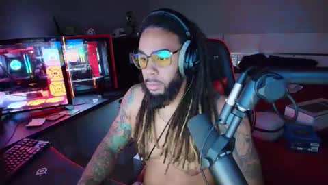 Snapshot of mrjacksonsplayroom chatting on February 6, 1:32 am X TeamTJackson tnacamgirls online show from February 6, 1:32 am