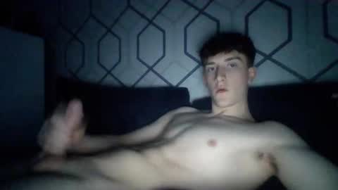 Snapshot of mrlovewhatyousee chatting on March 23, 12:25 am mrlovewhatyousee online show from March 23, 12:25 am