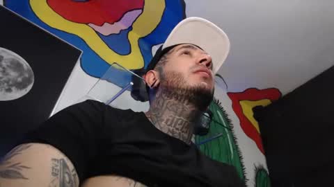 Snapshot of mrmanny__ chatting on February 17, 2:20 am mrmanny__ online show from February 17, 2:20 am