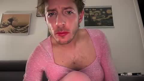 TaleOfLaura online show from December 17, 5:07 am