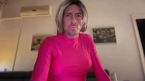 TaleOfLaura online show from January 12, 9:20 pm