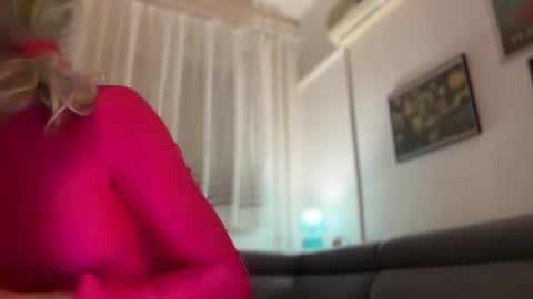 Snapshot of mrmooser42 chatting on May 13, 8:49 pm TaleOfLaura online show from May 13, 8:49 pm