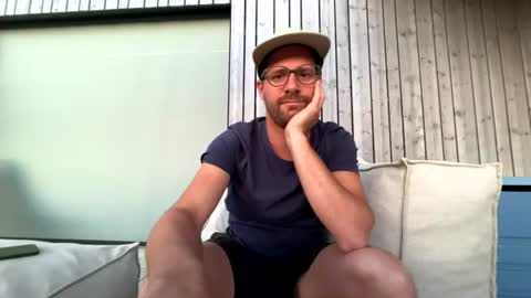 Snapshot of mrnieve chatting on July 24, 7:01 pm mrnieve online show from July 24, 7:01 pm
