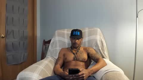 mromg007 online show from March 4, 8:26 pm