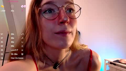 Snapshot of mrs_squirtling chatting on May 8, 3:56 am Barbie online show from May 8, 3:56 am