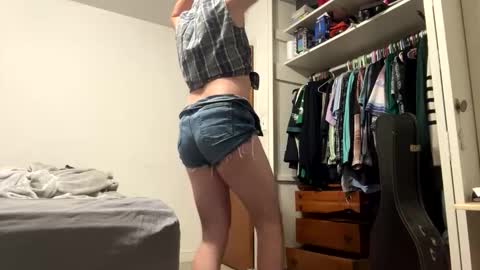 Snapshot of mrsissy812575 chatting on May 8, 10:48 pm mrsissy812575 online show from May 8, 10:48 pm