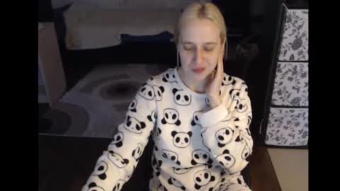 Sasha online show from November 1, 6:04 am