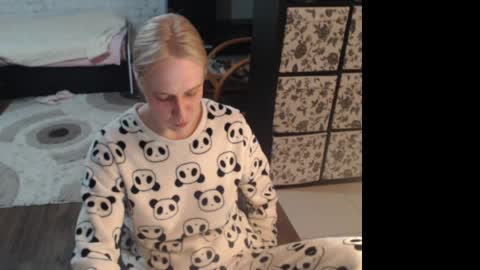 Sasha online show from April 6, 6:42 pm